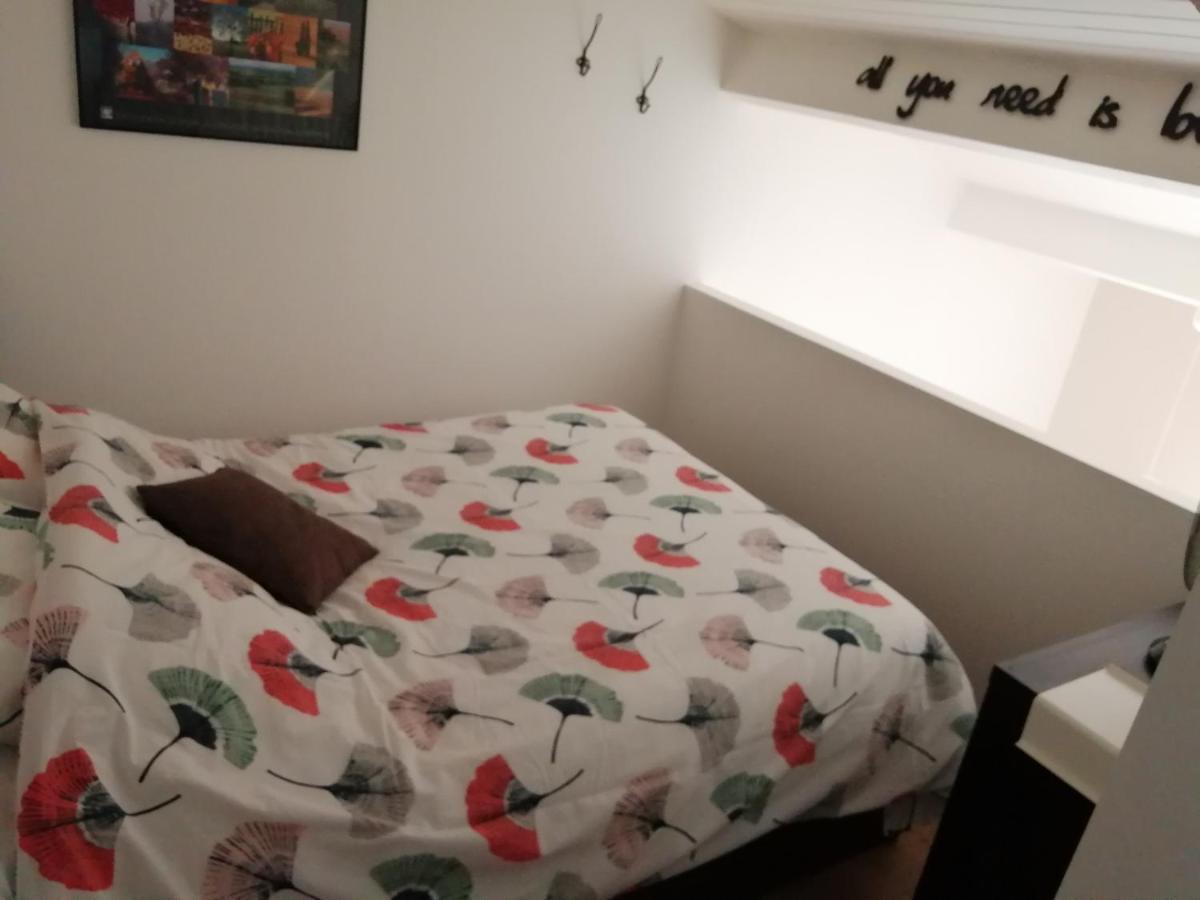 Gite Vacances Bosc D'Esquirol 4 Pers Escorneboeuf Eksteriør billede